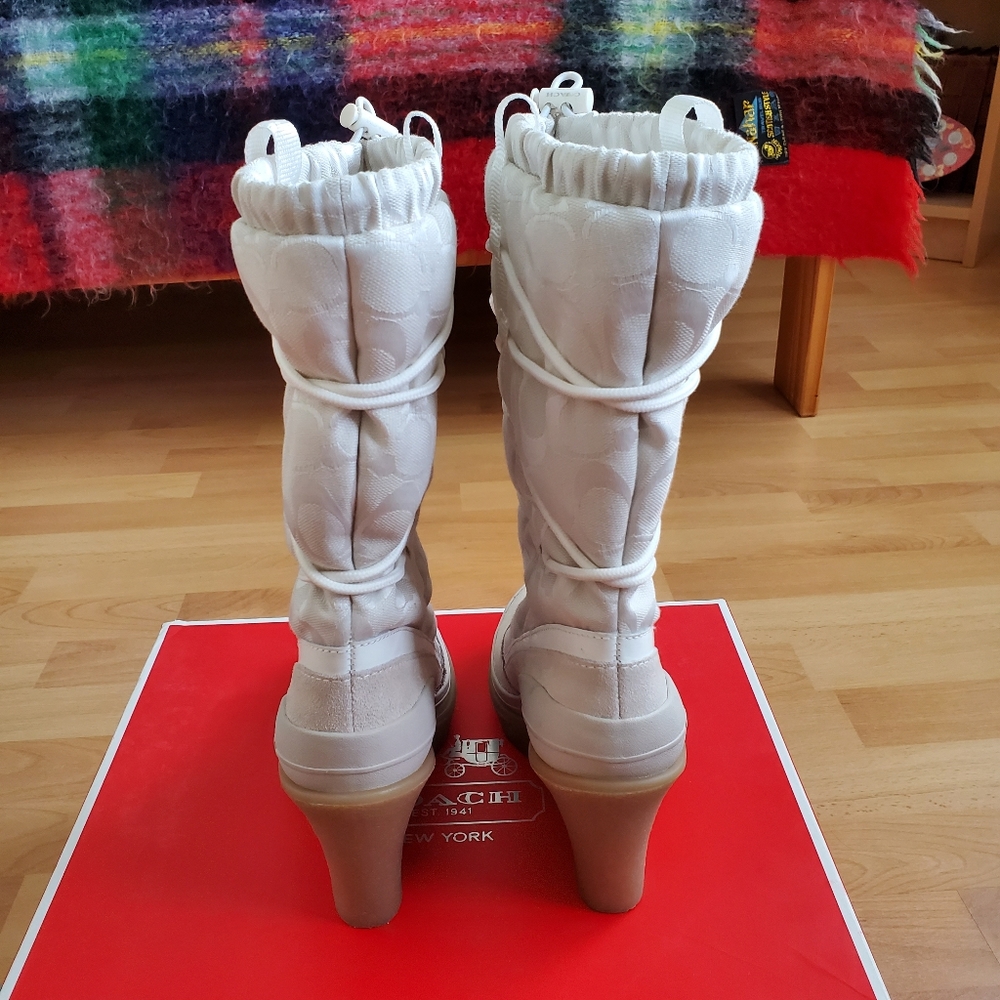 Shoes - Picture 3 of 4
